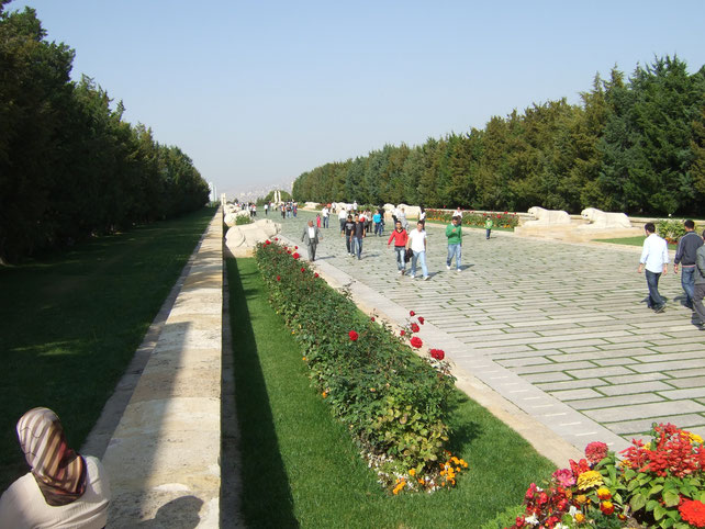  El Mausoleo de Atatürk, en Ankara -Turquía-