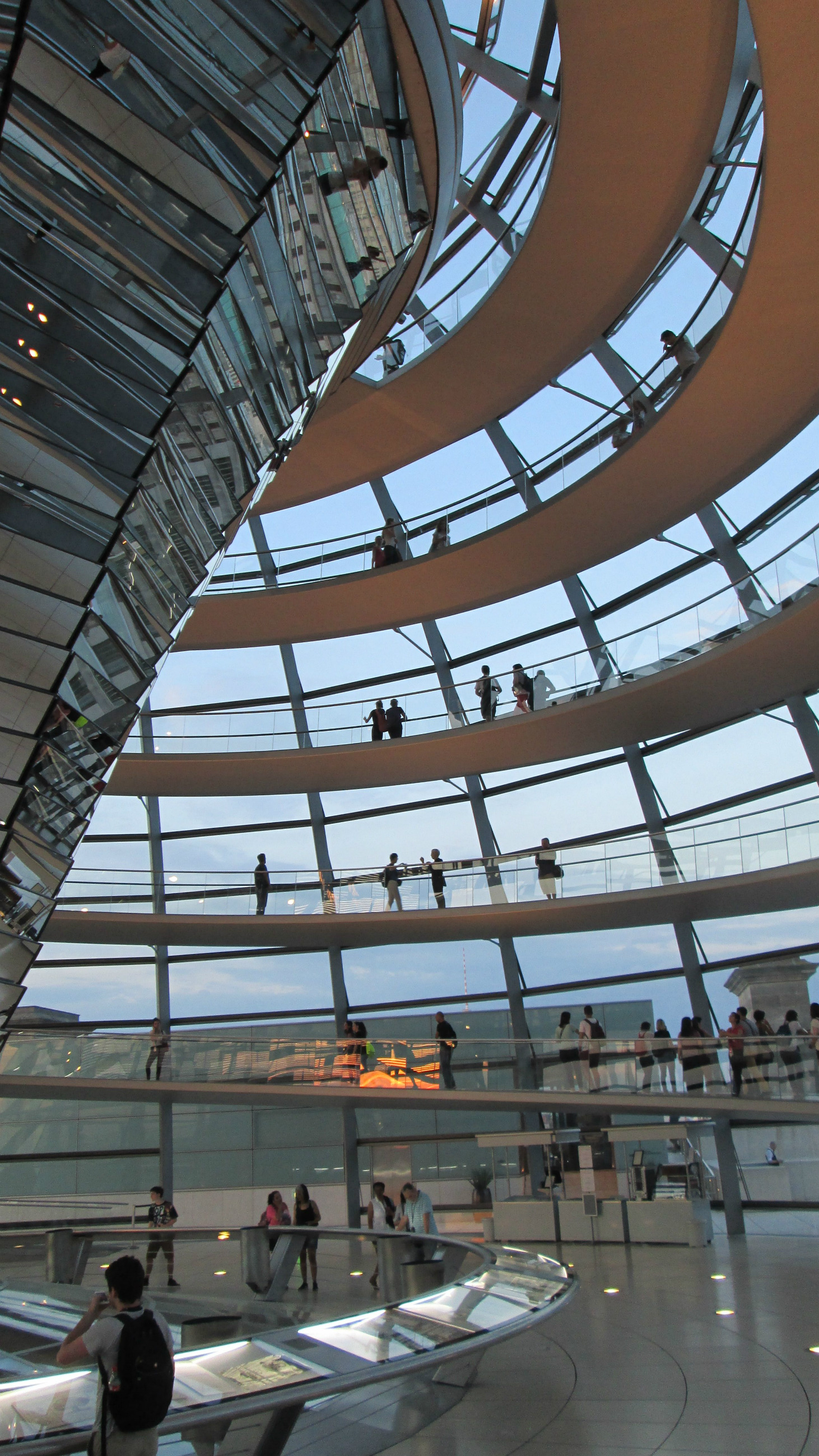 Cúpula del Parlamento Alemán, Bundestag